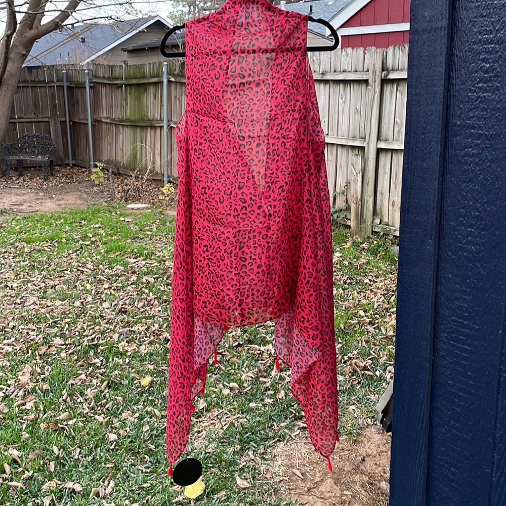 RED LEOPARD VEST - Picture 7 of 10
